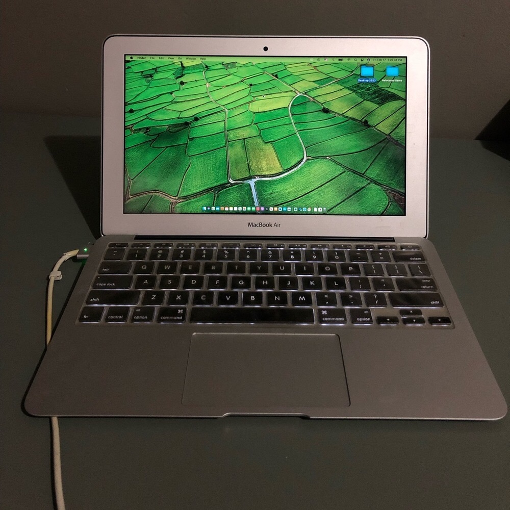 MacBook Air 11-inch